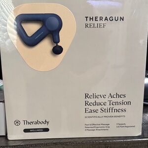 Therabody Theragun Relief in Deep Blue